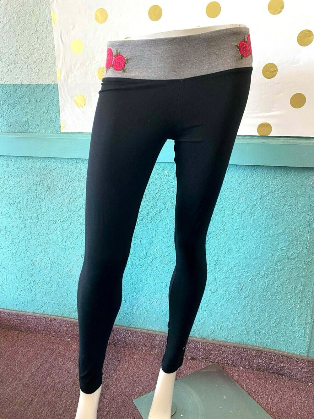 Victoria's Secret PINK Black Yoga Leggings size Large